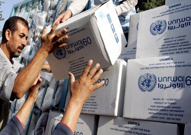 الأونروا تقدم خدمات لمجموعة من اللاجئين في قطاع غزة